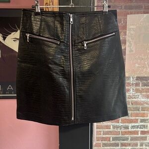 Imported Elegant Black Textured Mini Skirt